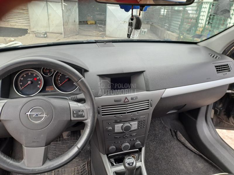 Opel Astra H 1.6