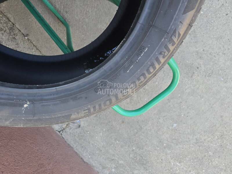 Bridgestone 225/55 R17 Letnja
