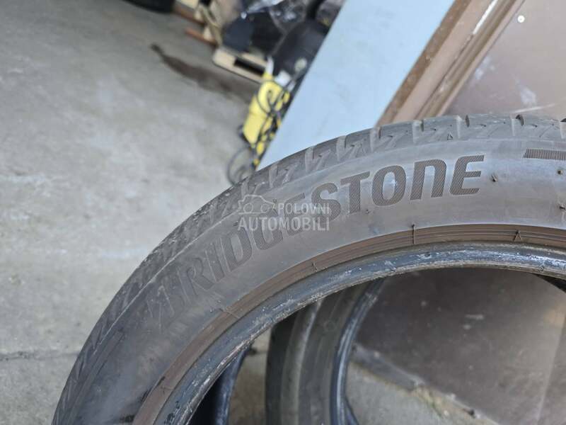 Bridgestone 225/55 R17 Letnja