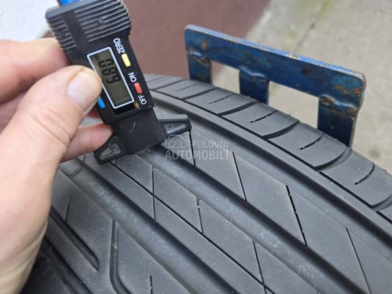 Bridgestone 225/55 R17 Letnja