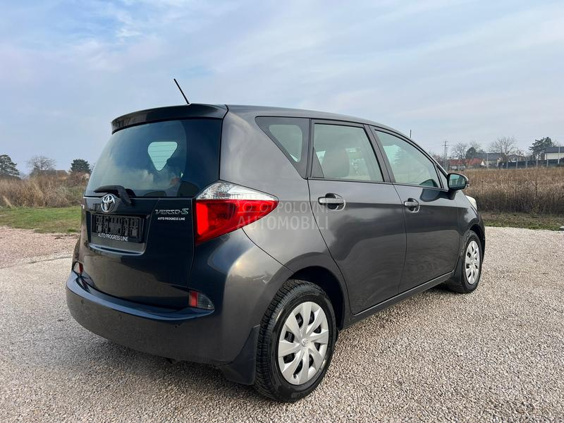 Toyota Verso-S 1.3B