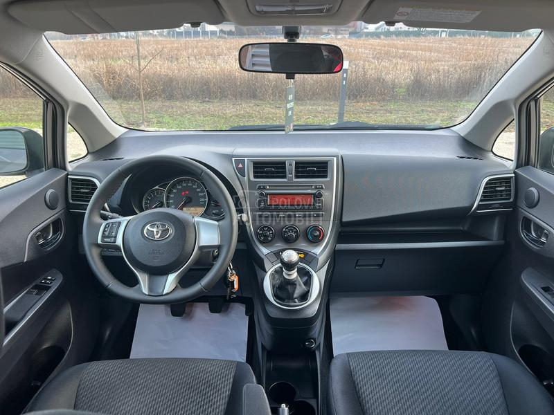 Toyota Verso-S 1.3B