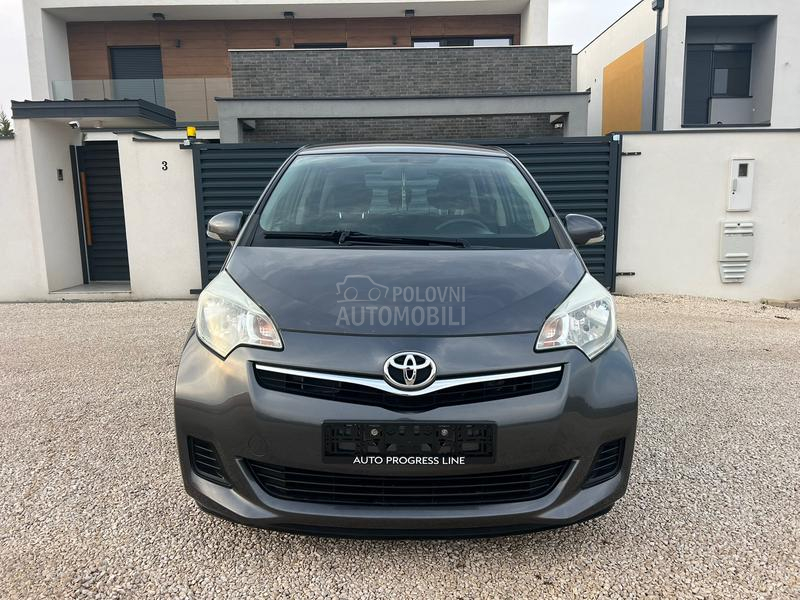 Toyota Verso-S 1.3B