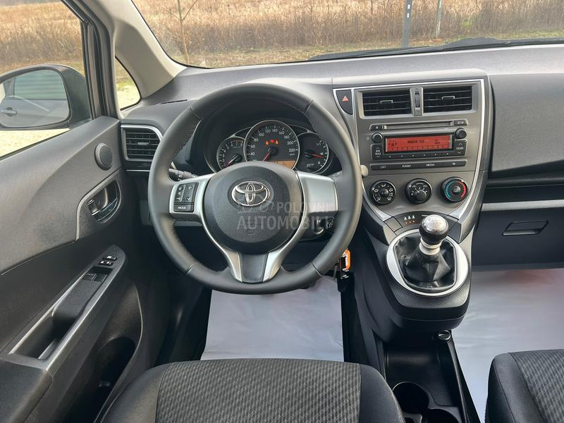 Toyota Verso-S 1.3B