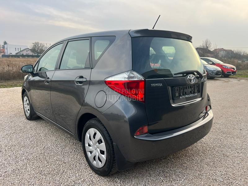 Toyota Verso-S 1.3B