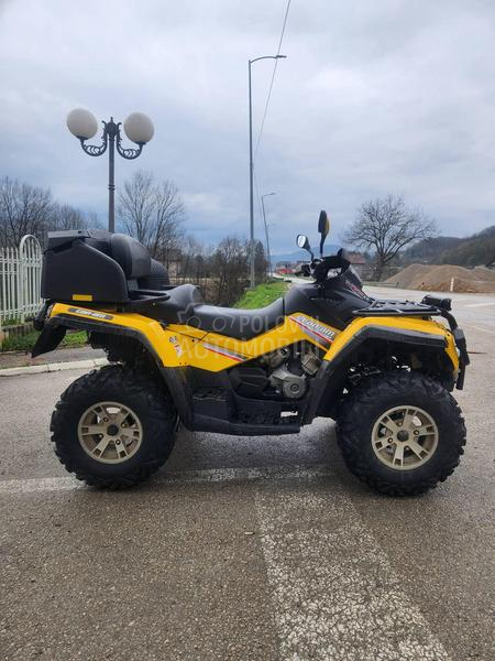 Can-Am OUTLANDER MAX 800 XT