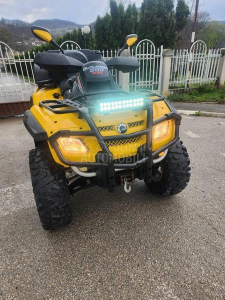 Can-Am OUTLANDER MAX 800 XT