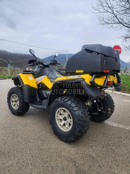 Can-Am OUTLANDER MAX 800 XT