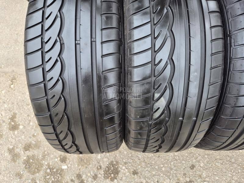 Dunlop 235/55 R17 Letnja