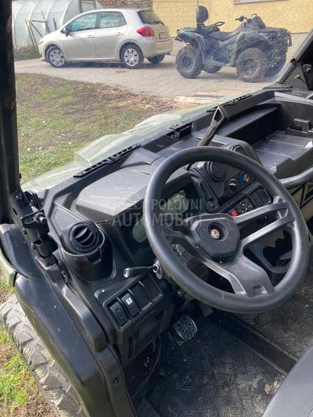 Can-Am Traxter HD8