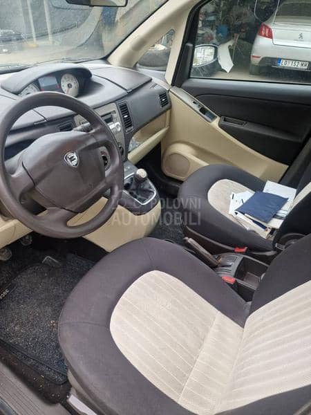 Lancia Musa 1.3 MULTI JET