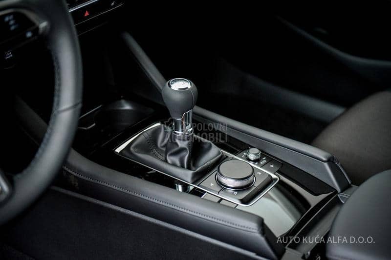 Mazda 3 Centre Line MT