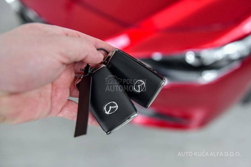 Mazda 3 Centre Line MT