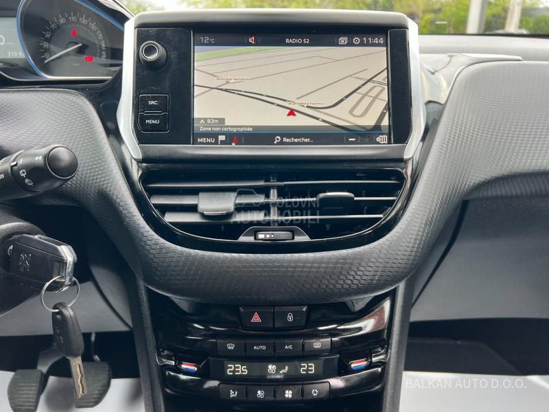 Peugeot 2008 1.5 HDI/ALLURE/PERLA