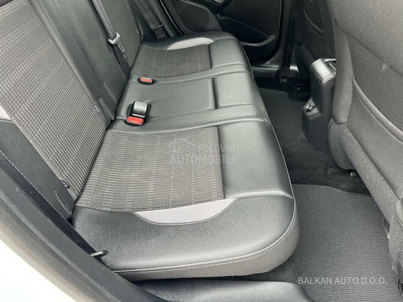 Peugeot 2008 1.5 HDI/ALLURE/PERLA