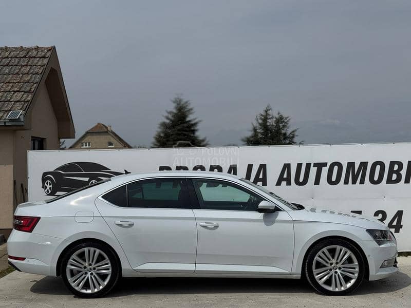 Škoda Superb LED / KOŽA