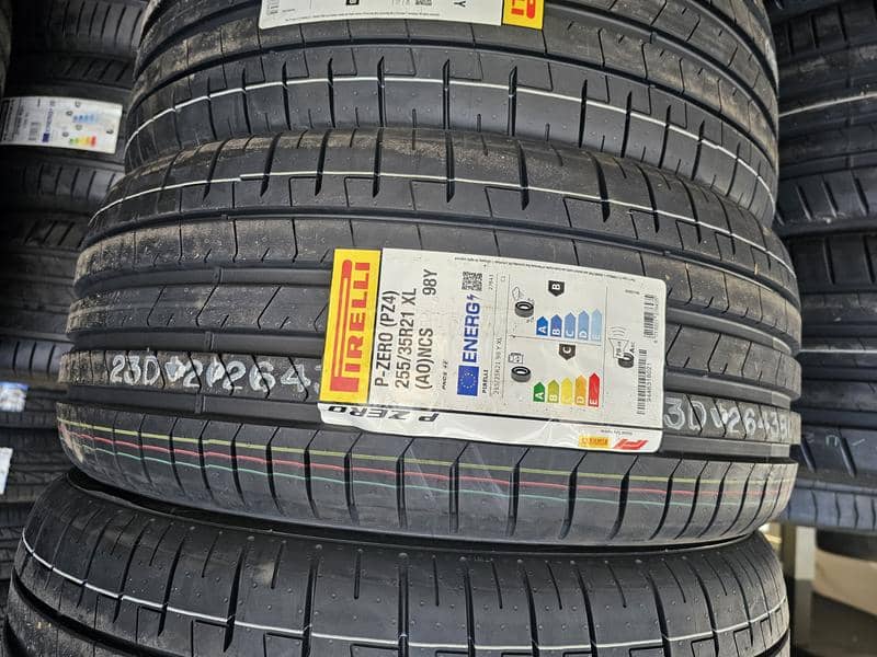 Pirelli 255/35 R21 Letnja