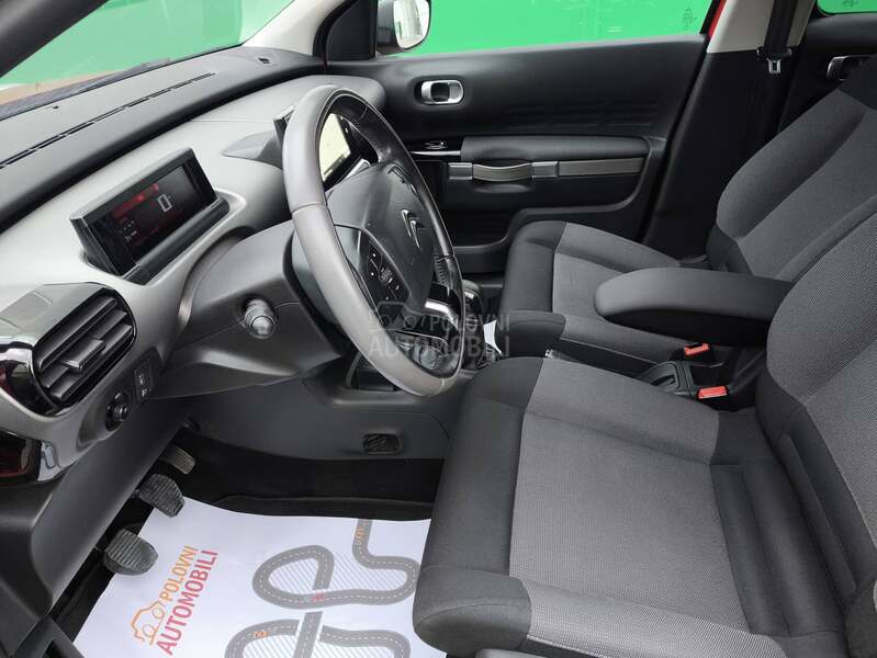 Citroen C4 Cactus 1.2 SHINE N.O.V