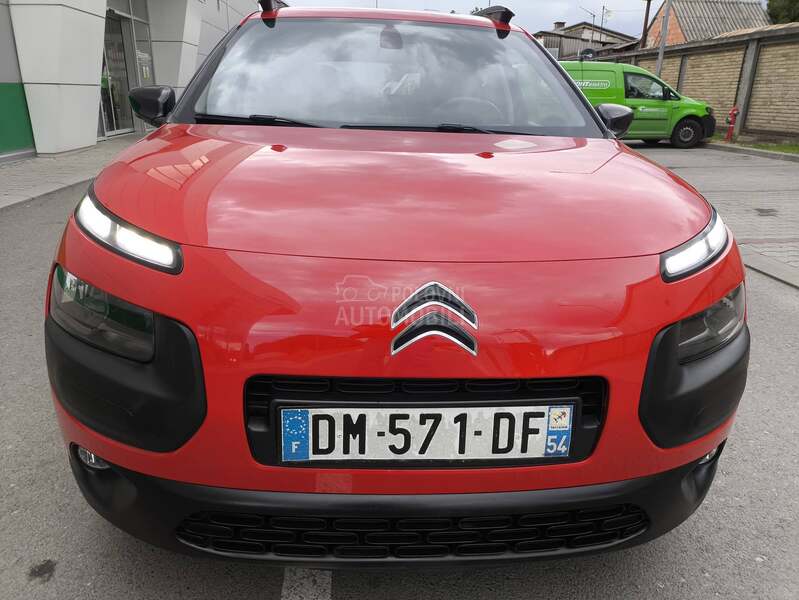 Citroen C4 Cactus 1.2 SHINE N.O.V