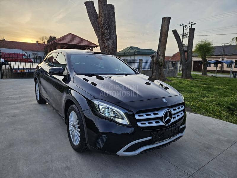 Mercedes Benz GLA 180 CDI XENON SERVIS