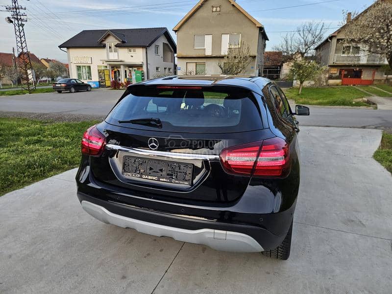 Mercedes Benz GLA 180 CDI XENON SERVIS