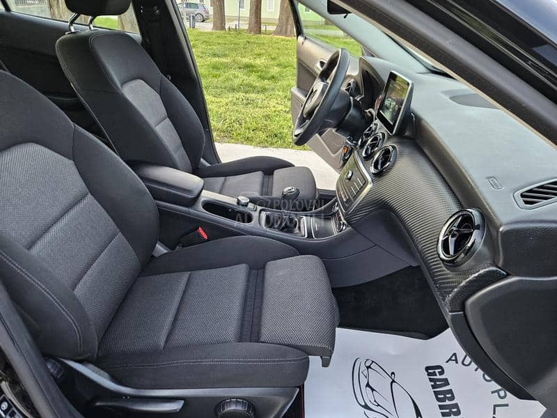 Mercedes Benz GLA 180 CDI XENON SERVIS