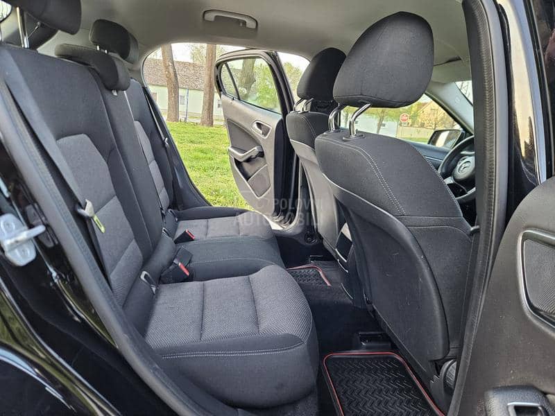 Mercedes Benz GLA 180 CDI XENON SERVIS