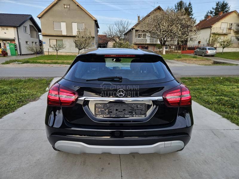 Mercedes Benz GLA 180 CDI XENON SERVIS