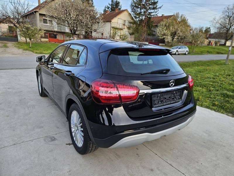 Mercedes Benz GLA 180 CDI XENON SERVIS