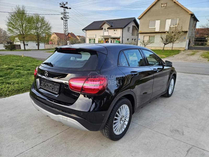 Mercedes Benz GLA 180 CDI XENON SERVIS