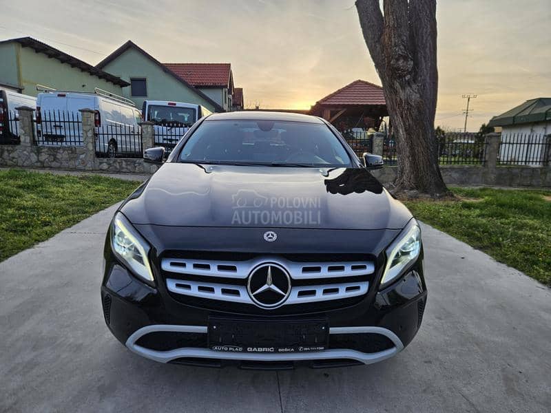 Mercedes Benz GLA 180 CDI XENON SERVIS