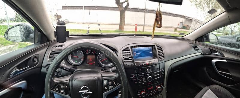 Opel Insignia 2.0