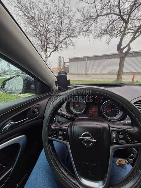 Opel Insignia 2.0