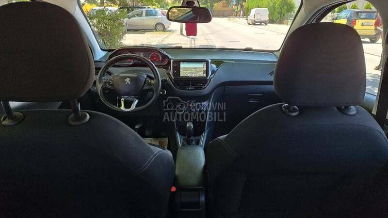 Peugeot 208 1,2 VTi  CH