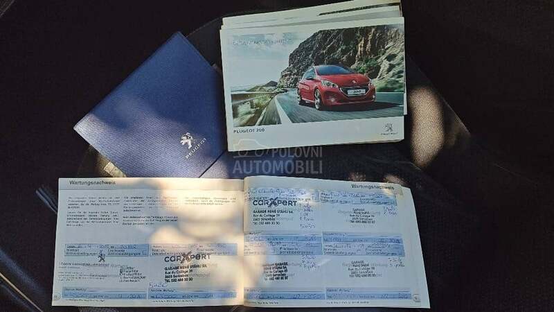 Peugeot 208 1,2 VTi  CH