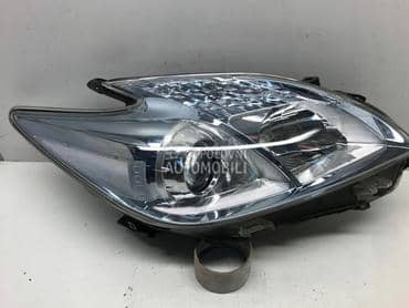 far desni otginalan za Toyota Prius od 2012. do 2018. god.