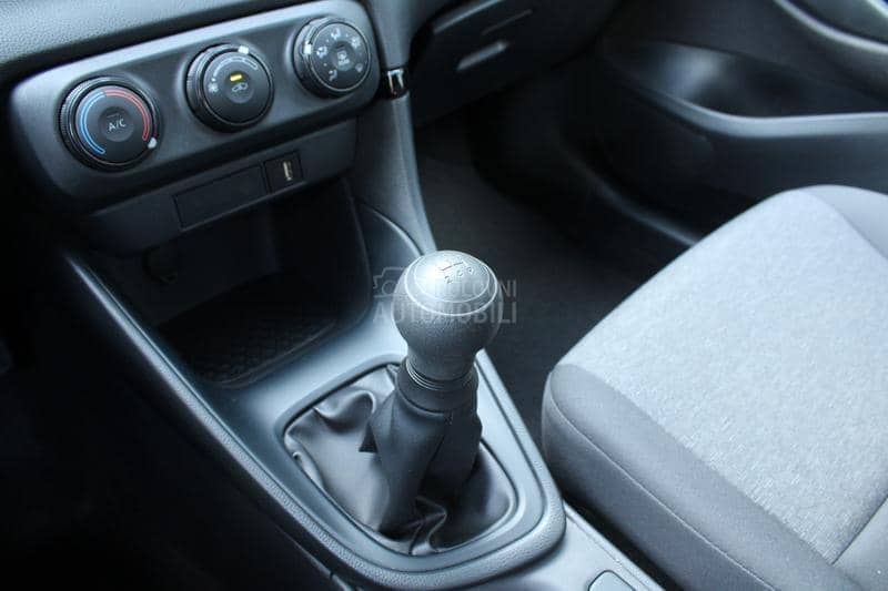 Toyota Yaris 1.0