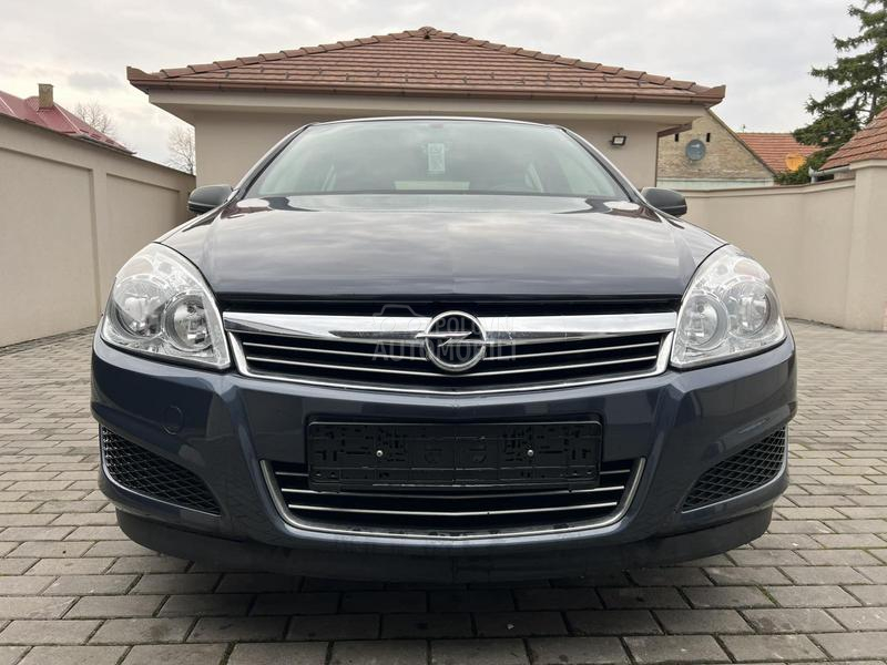 Opel Astra H 