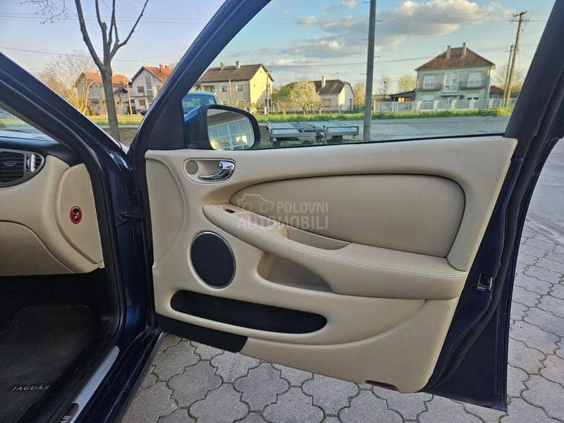 Jaguar X-Type 2.2D // F U L //