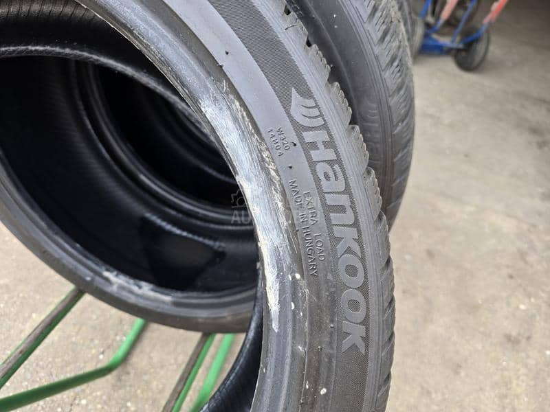 Hankook 245/40 R19 Zimska