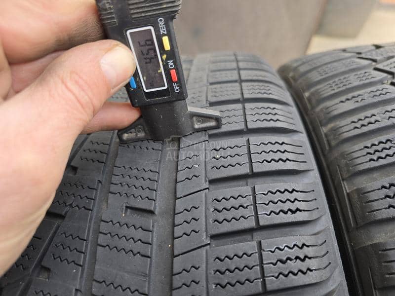 Hankook 245/40 R19 Zimska