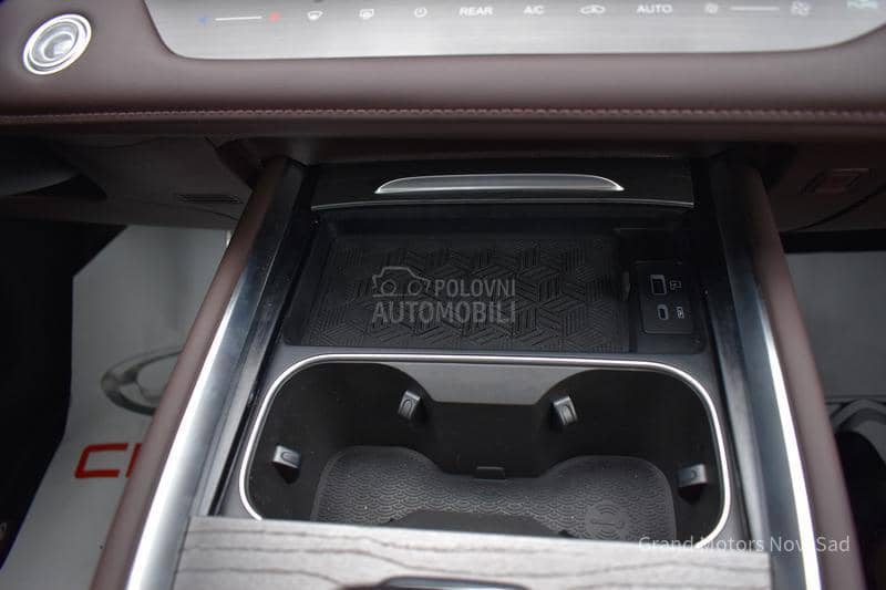 Chery Tiggo 8 1.6 T-GDI FL NOBLE