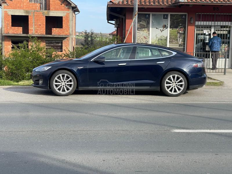 Tesla Model S 90 free charge