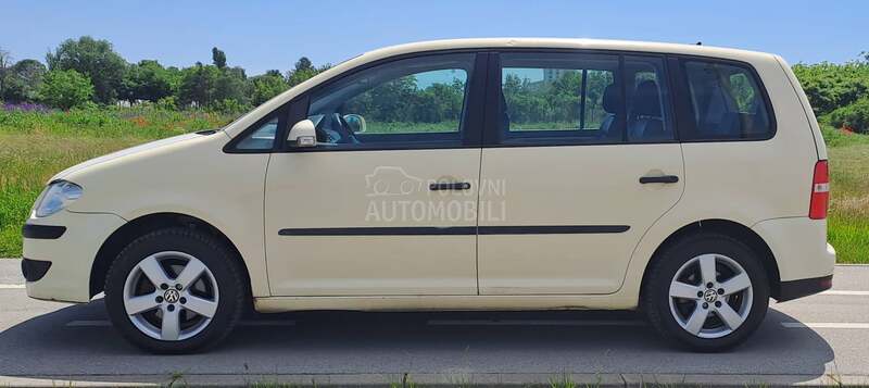 Volkswagen Touran TDI 7 sedista
