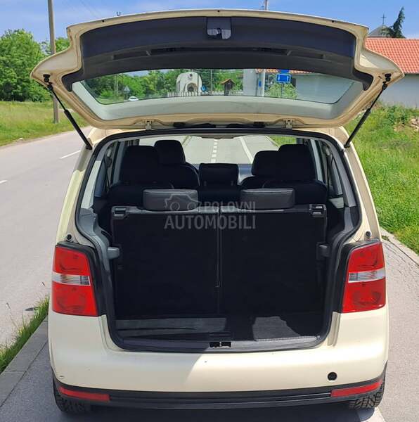 Volkswagen Touran TDI 7 sedista