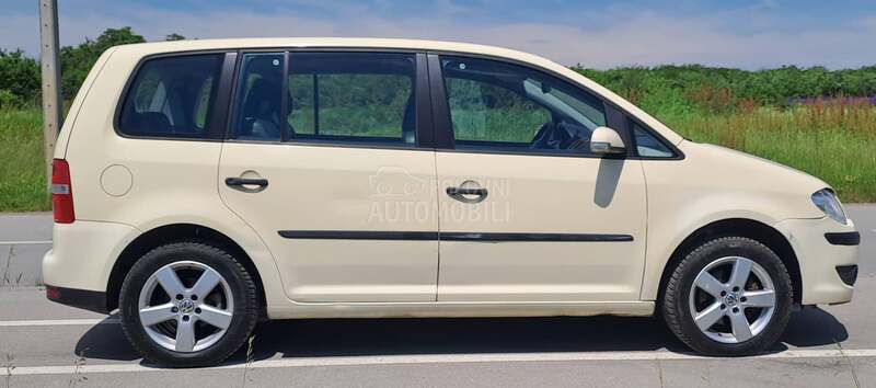 Volkswagen Touran TDI 7 sedista