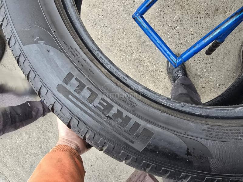 Pirelli 235/55 R19 Zimska