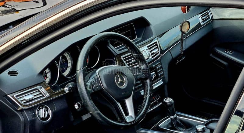 Mercedes Benz E 220 
