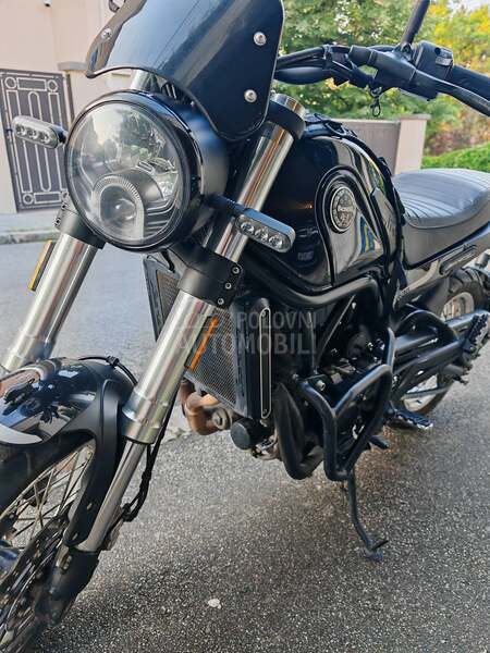 Benelli Leoncino 500 Trail