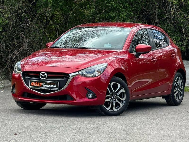 Mazda 2 1.5 D Head-Up Nav
